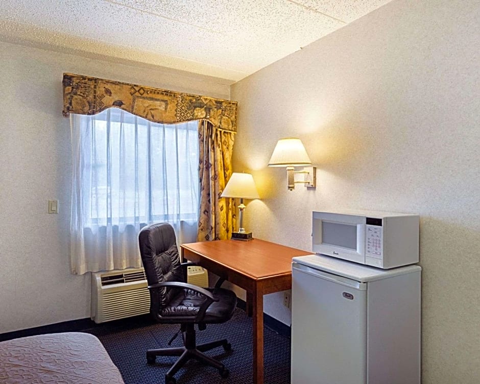 Quality Inn & Suites Worcester