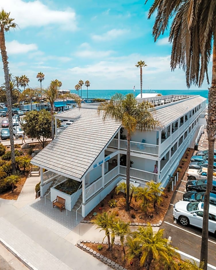 Del Mar Beach Hotel