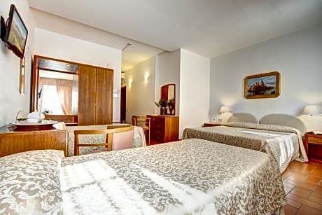 Standard Quadruple Room