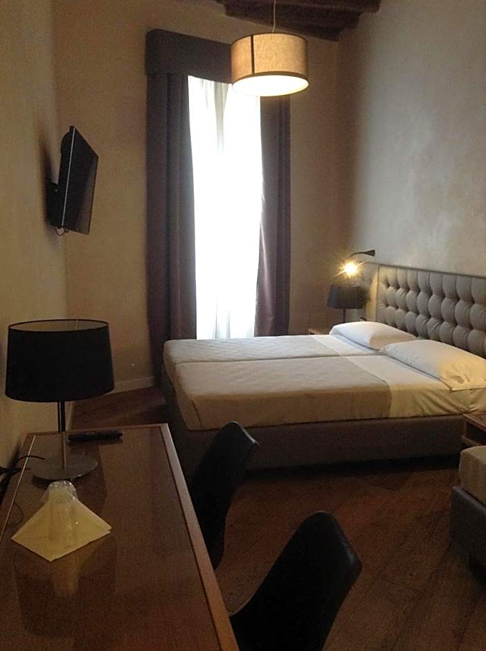 Elite Hotel