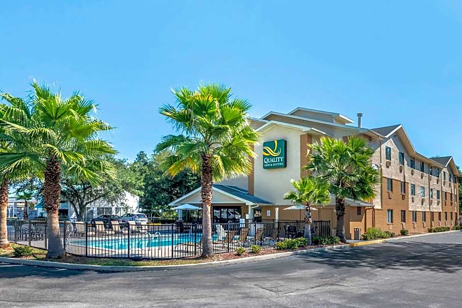 Quality Inn & Suites Leesburg Chain of Lakes
