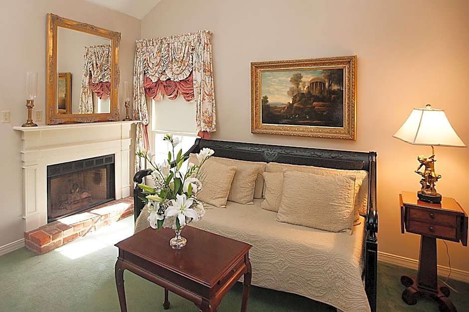 Monmouth Historic Inn