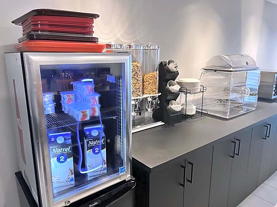 Econo Lodge Quebec Airport