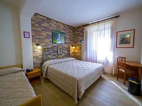 Classic Triple Room