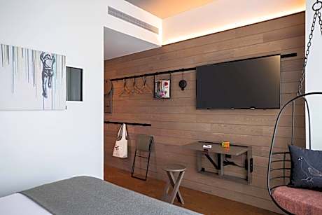 King Room - Hearing Accessible
