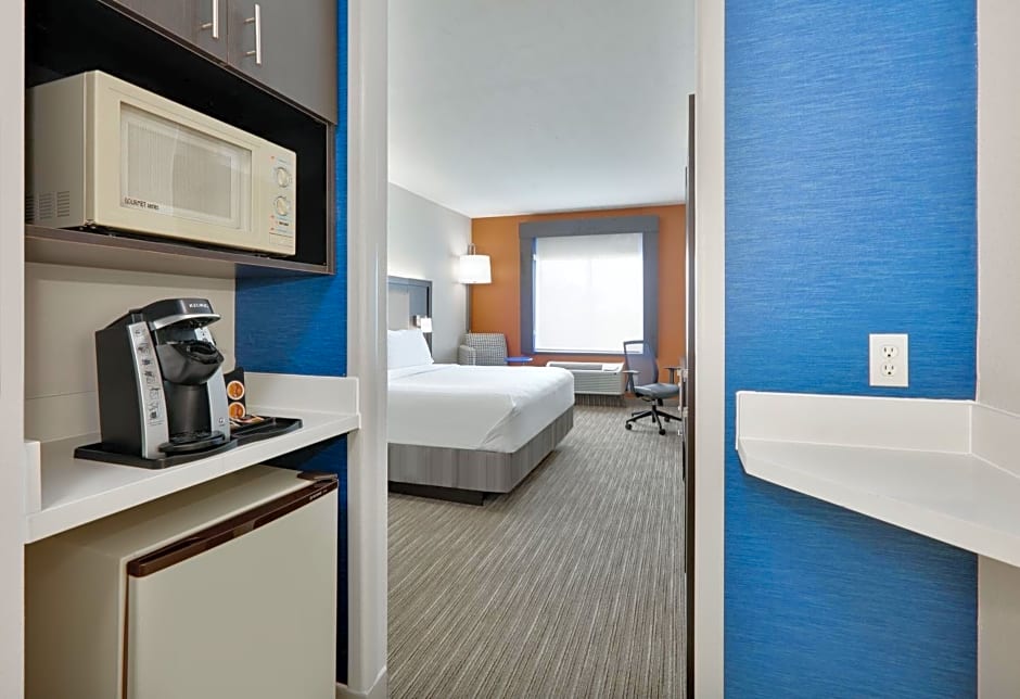 Holiday Inn Express Hotel & Suites Duncanville