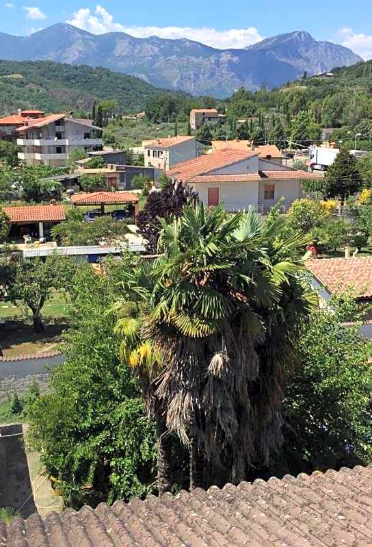 Albergo Ristorante Bar Pizzeria La Lanterna