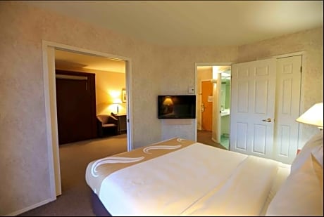 2 Queen Beds, Efficiency, Suite, Nonsmoking, Accessible