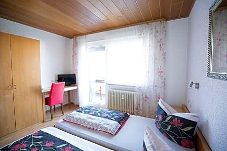 Twin Room with Bathroom