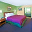 Days Inn & Suites by Wyndham Terre Haute