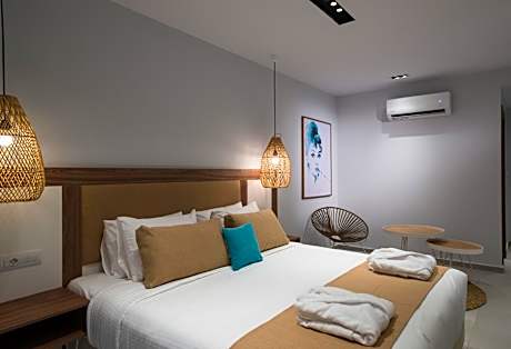 Junior Suite Swim Up