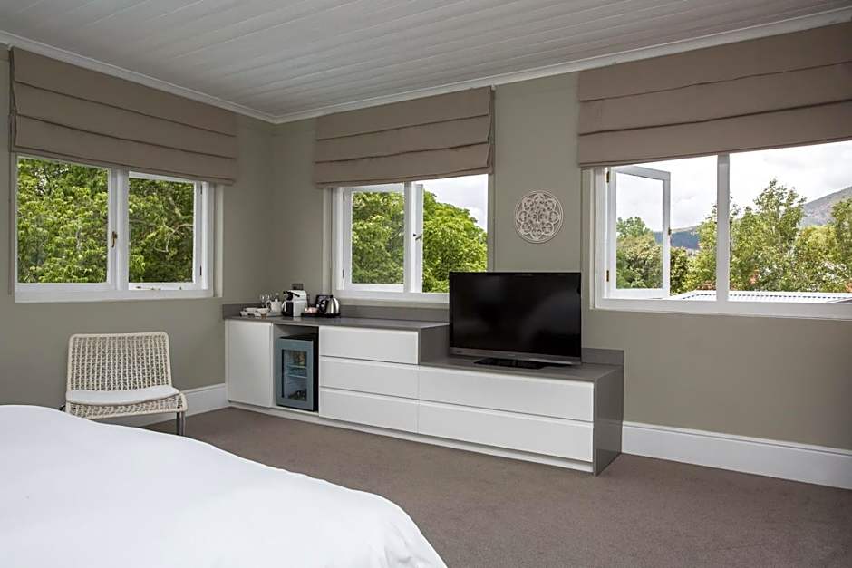 Summerwood Guest House