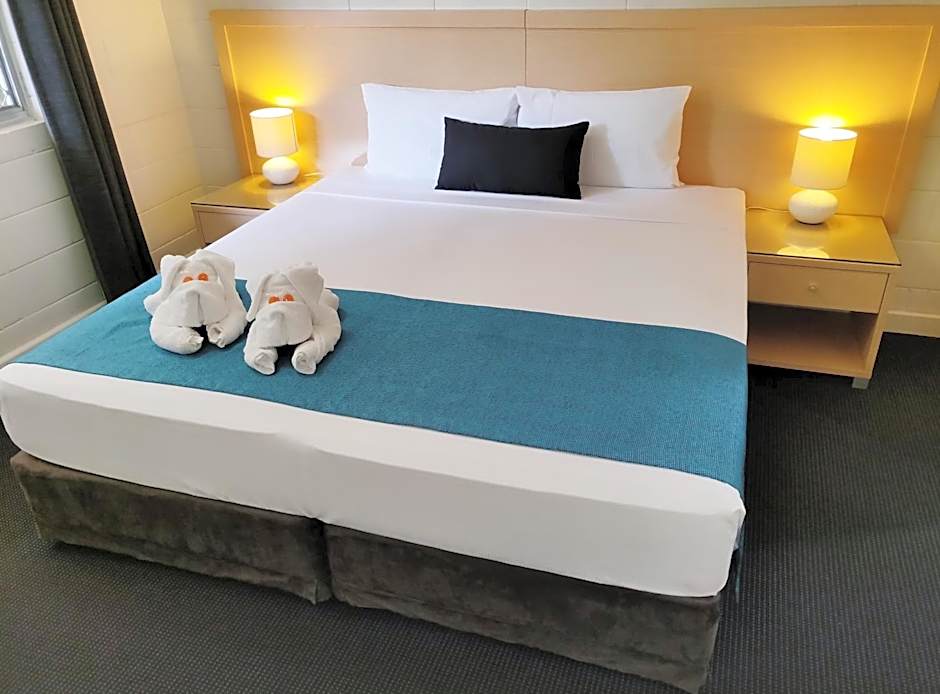 Coconut Grove Holiday Apartments