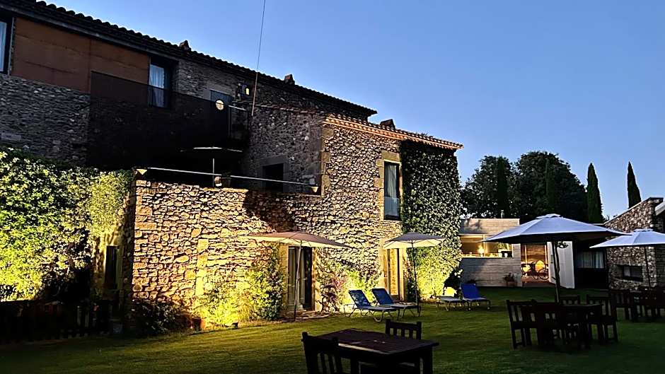 Arcs De Monells - Adults Only