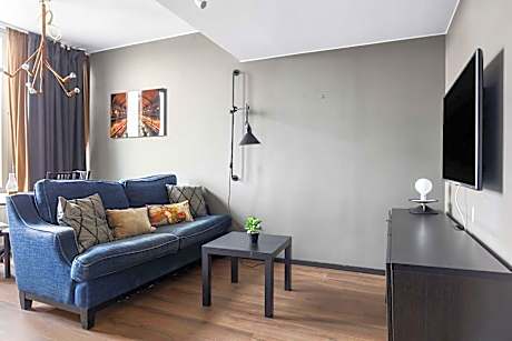 King Suite - Non-Smoking