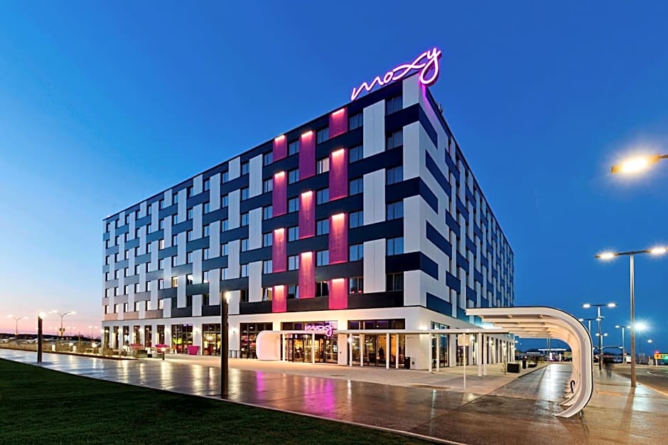 Moxy by Marriott Vienna Airport
