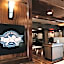 Hilton Palm Beach Airport