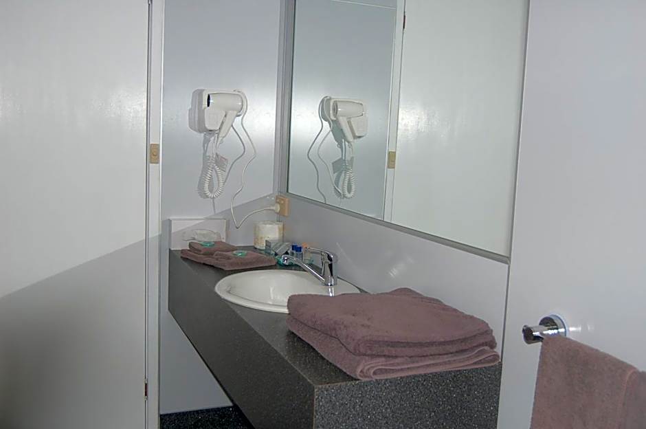 Horsham Mid City Court Motel