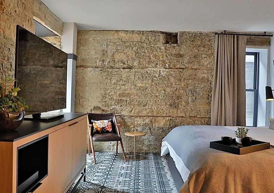 Photo 1 of 4 of Deluxe 1 King Bed
