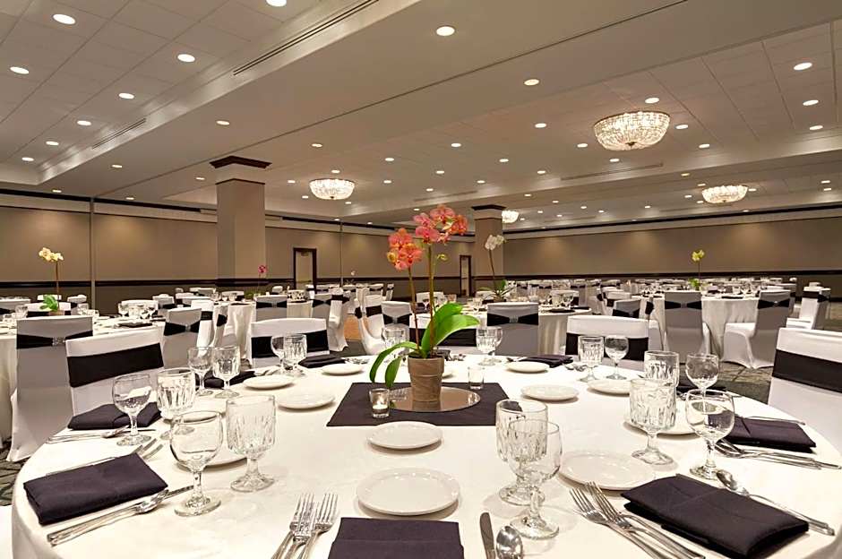 Embassy Suites by Hilton San Francisco Airport Waterfront