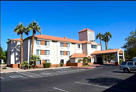 Sky Harbor Airport Inn