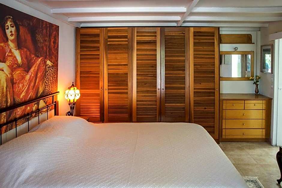 Violeta's Seaview Apartment in Rhodes