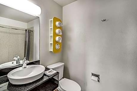 Quadruple Room - Disability Access - Roll in Shower