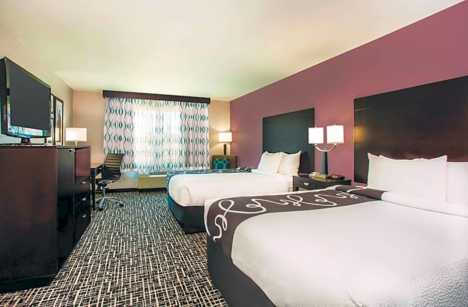 La Quinta Inn & Suites by Wyndham Russellville