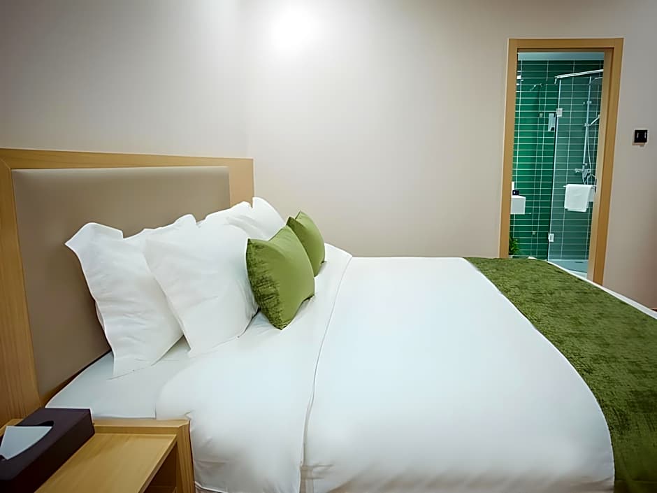 GreenTree Inn Express Nantong Development Zone Guibiyuan