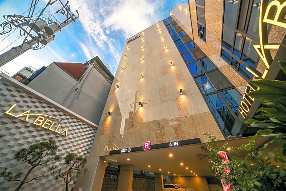Daegu Dongseongro Hotel Labella