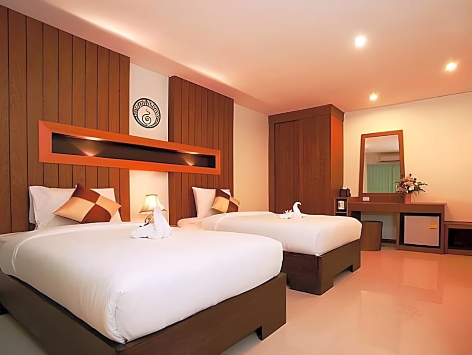 Deva Suites Patong Hotel