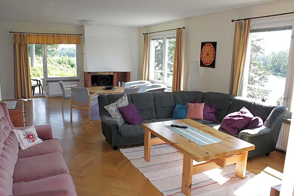 Liljeholmen Herrgård Hostel