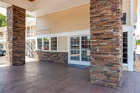 Rodeway Inn North Redding
