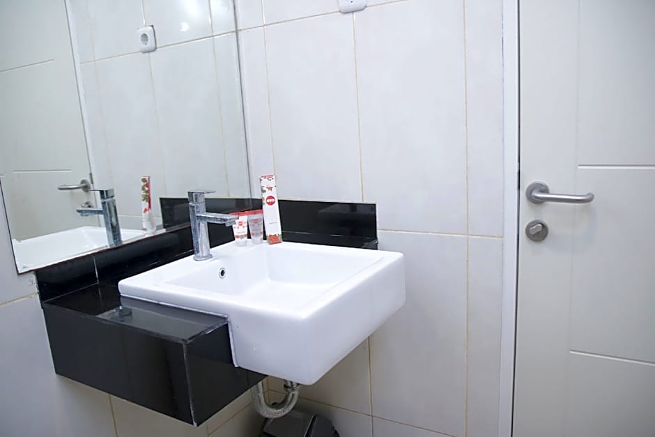 OYO 1006 Azzahra Guest House