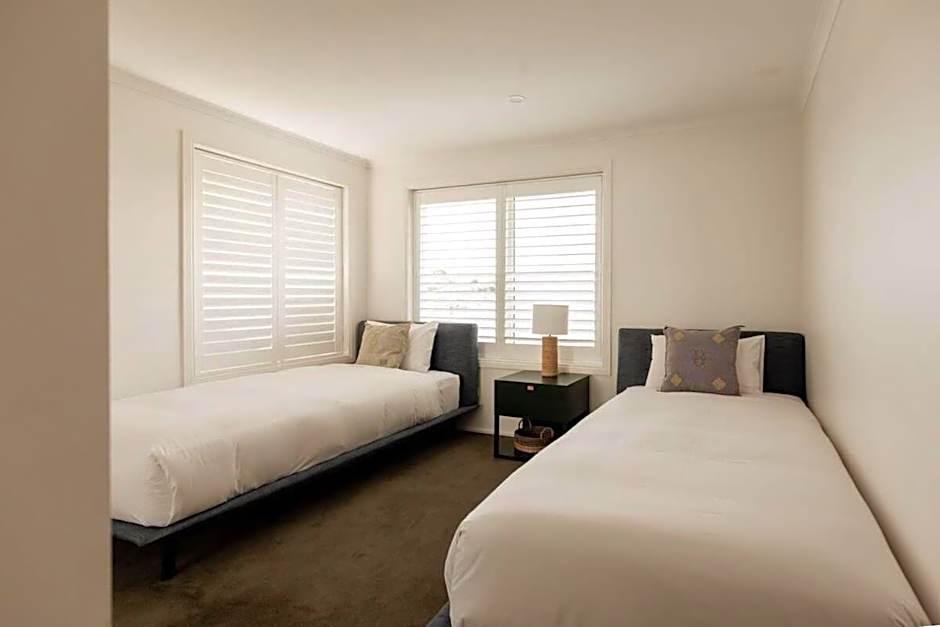 Beachfront Paradise in Opossum Bay