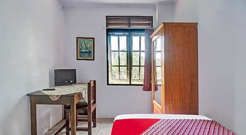 OYO 92041 Hotel Borneo