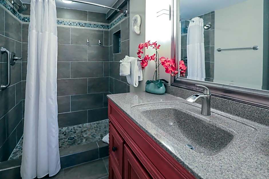 Ocean Pointe Suites at Key Largo
