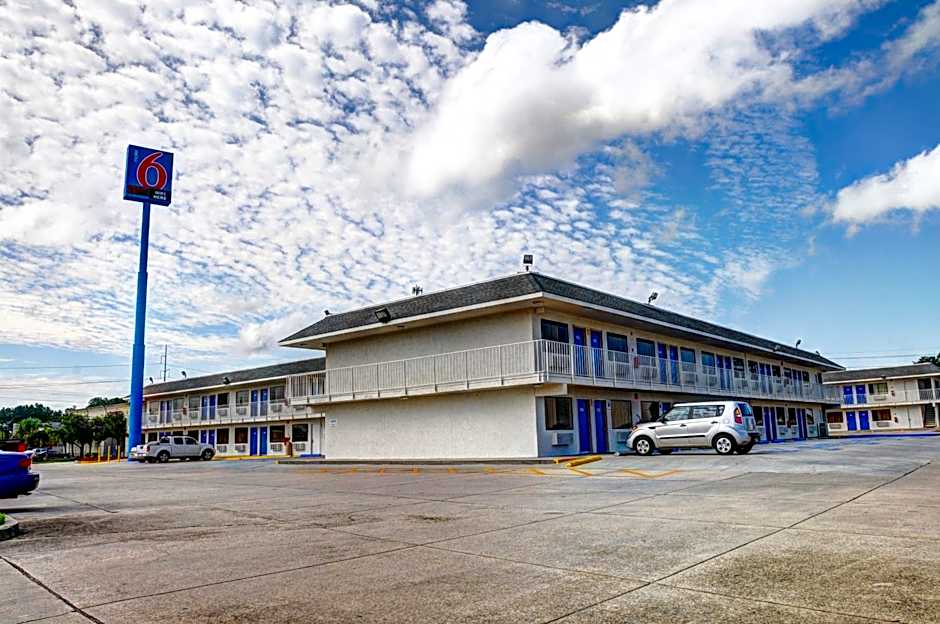 Motel 6-Slidell, LA - New Orleans