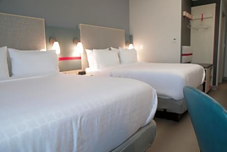 Standard Room with Two Queen Beds