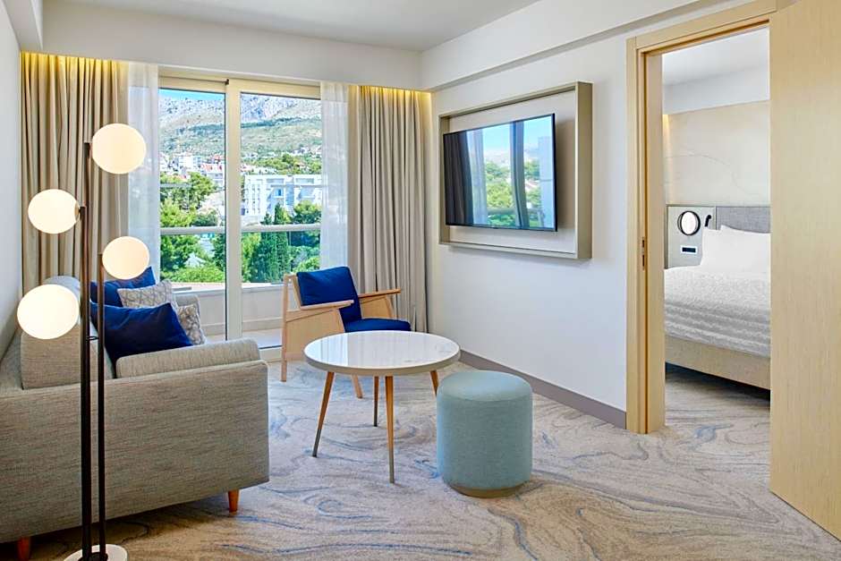 Le Meridien Lav Split