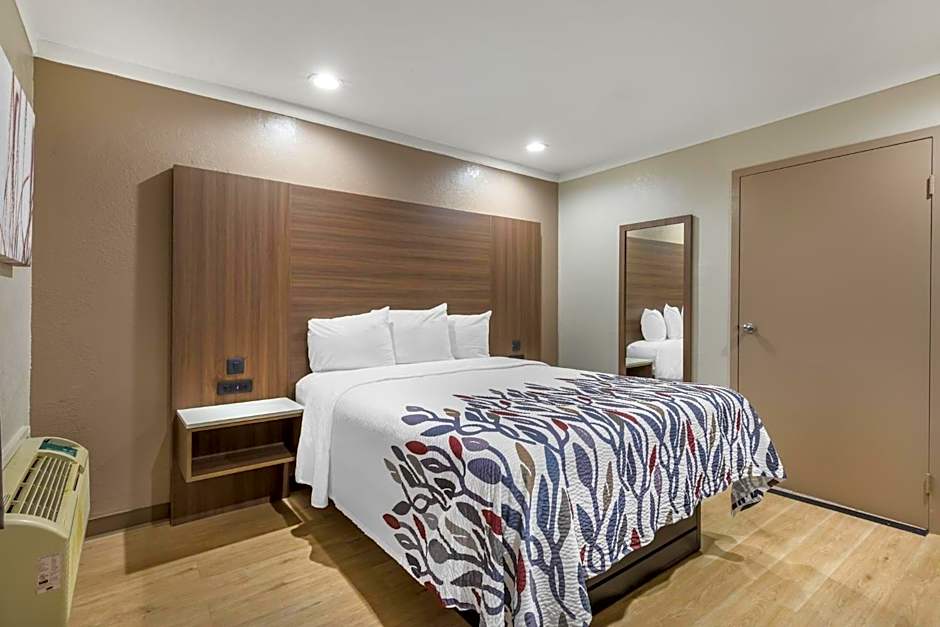 Red Roof Inn Raleigh Northeast - Downtown