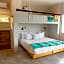 Topia Retreat - Surf Suite Sur