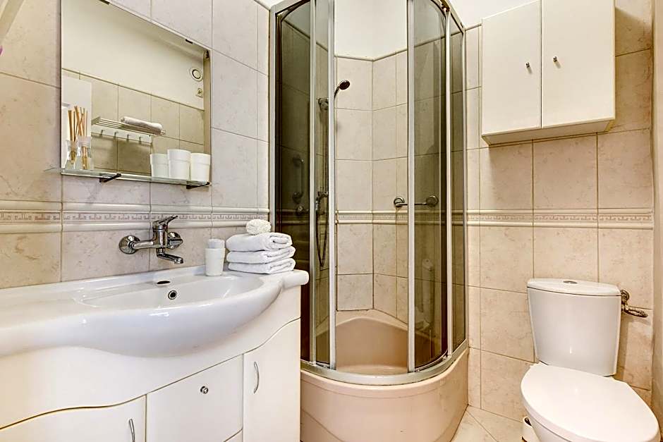 Kamienica Gdynia hotelowe komfortowe łóżka, plaża Orłowo molo