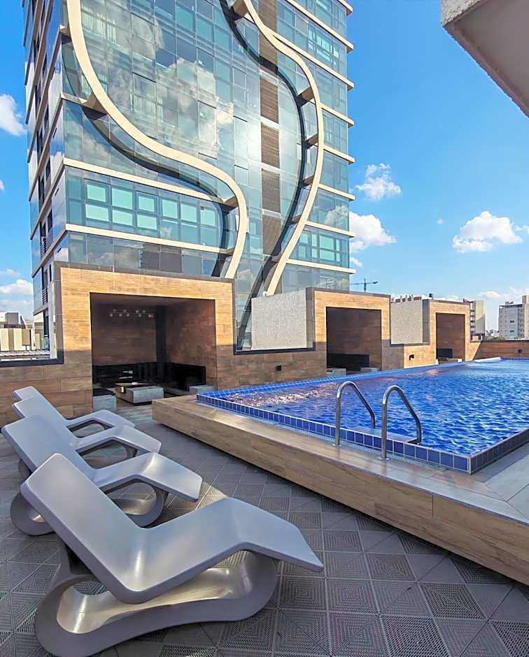 TRYP by Wyndham Santa Cruz