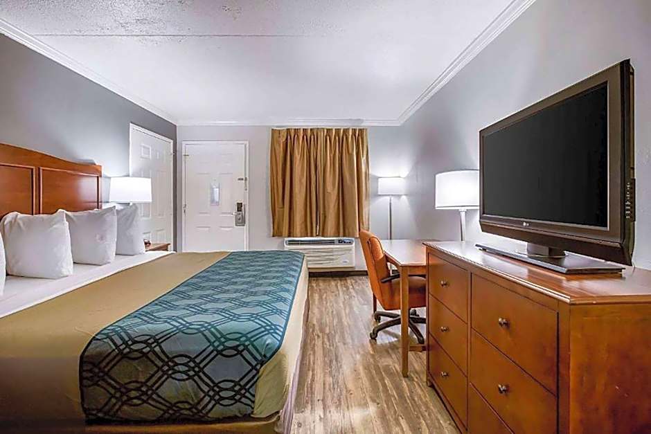 Travelodge by Wyndham Canton-Livonia Area, MI