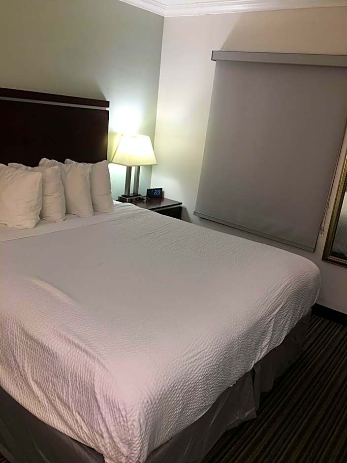 Best Western Courtesy Inn Hotel - Anaheim Resort at the Park