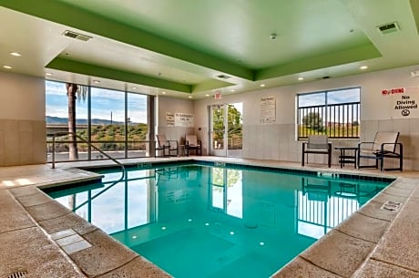 Holiday Inn Express Hotel & Suites Lake Elsinore, an IHG Hotel