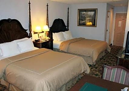 Crown Choice Inn & Suites Lakeview and Waterpark