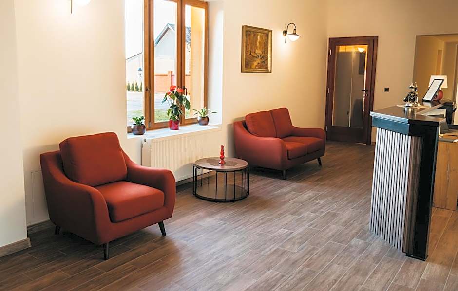 Pansion Mihića dvori