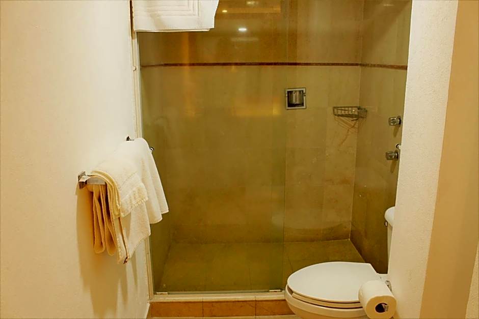 Condesa Suites